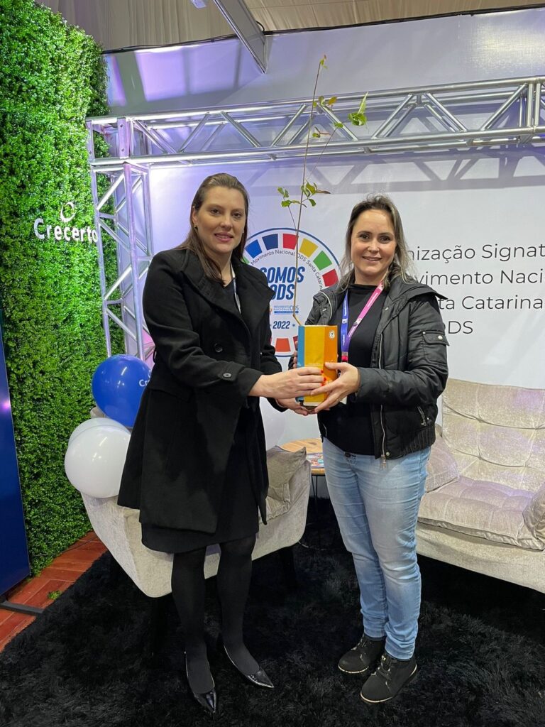 Crecerto distribui mudas com embalagem reciclável e metas do Movimento ODS