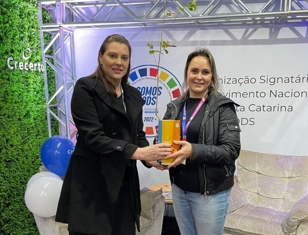 Crecerto distribui mudas com embalagem reciclável e metas do Movimento ODS