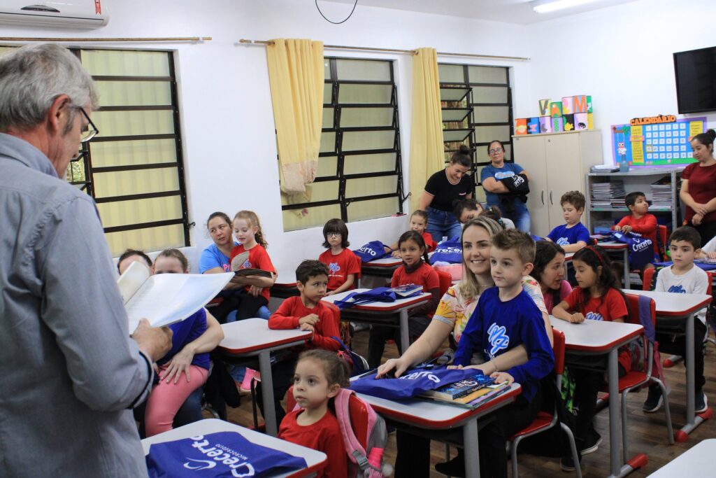 A importância de ler em casa e na escola