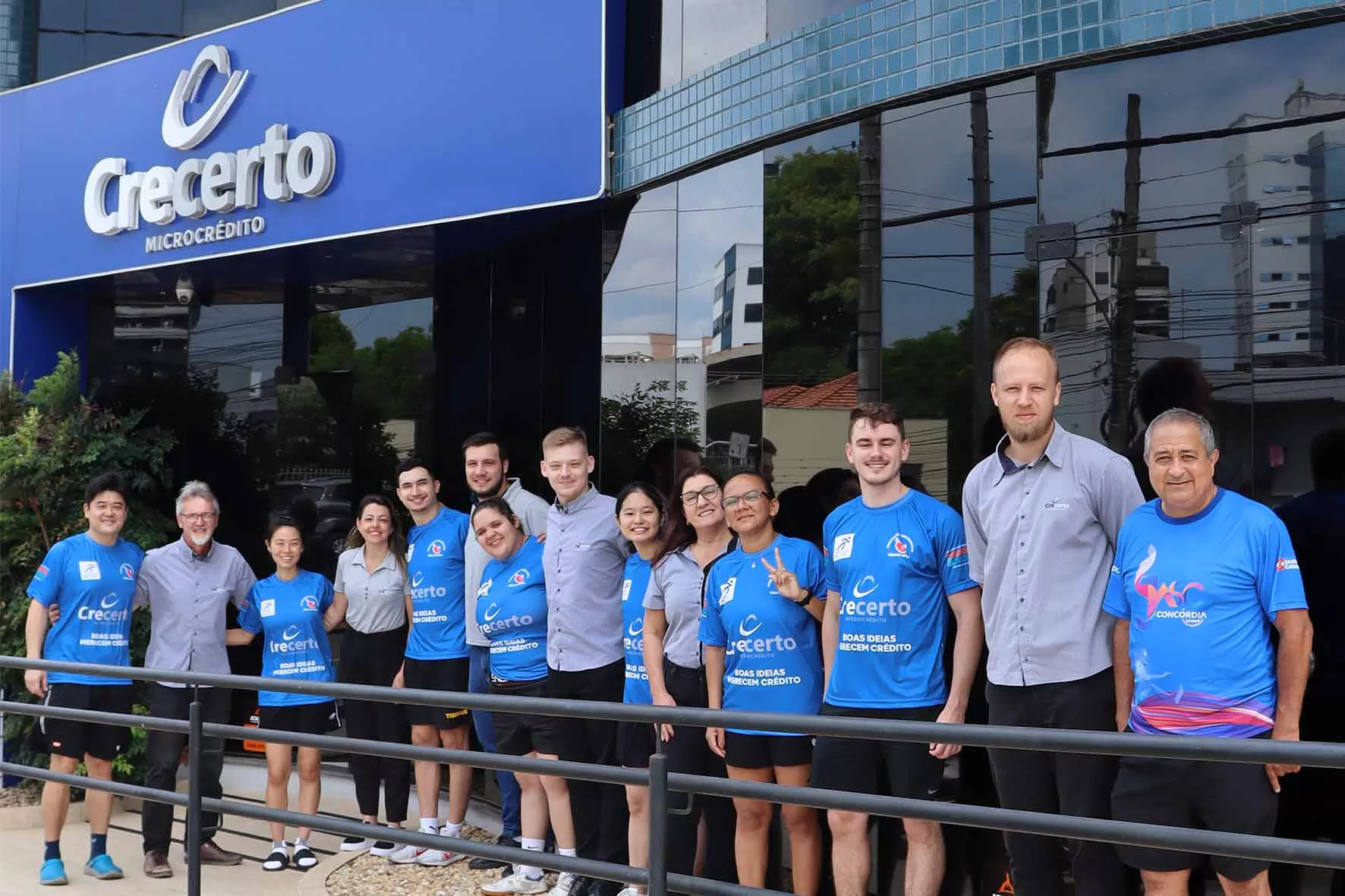 Equipe de Tênis de Mesa de Concórdia visita a Crecerto no dia da estreia nos JASC 2024
