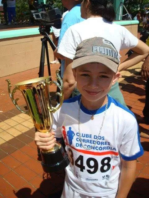 Clube dos Corredores Merece Crédito - parceria com a Escolinha do Professor Epitácio