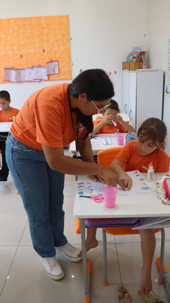 Casal realiza sonho de ter escola com ajuda da Crecerto