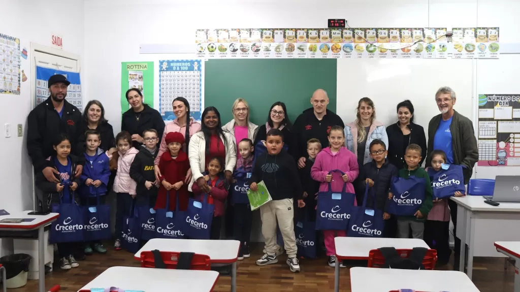 Crecerto incentiva leitura com entrega de kits de livros infantis em escola de Concórdia
