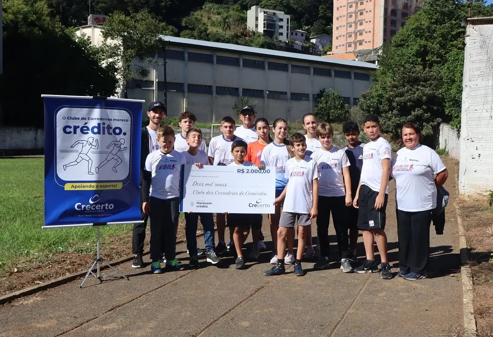 Clube dos Corredores Merece Crédito - parceria com a Escolinha do Professor Epitácio