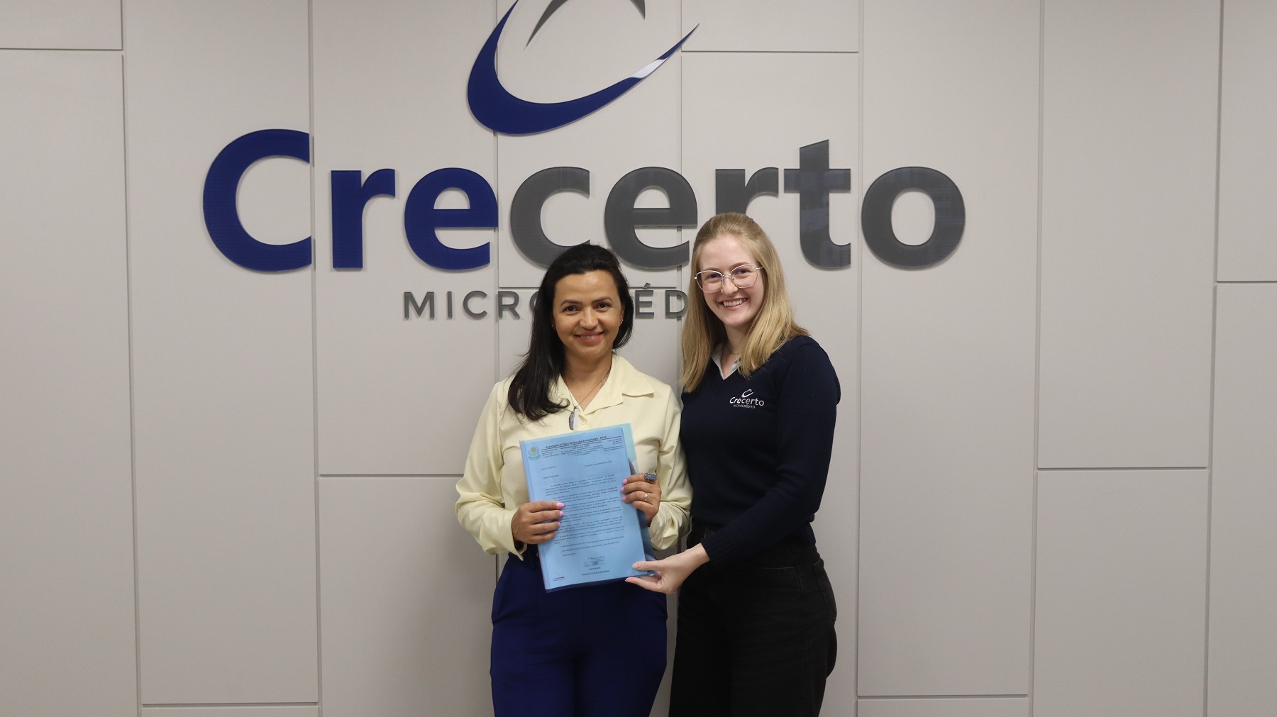 Crecerto contribui para aquisição de equipamento de reabilitação da APAE de Concórdia