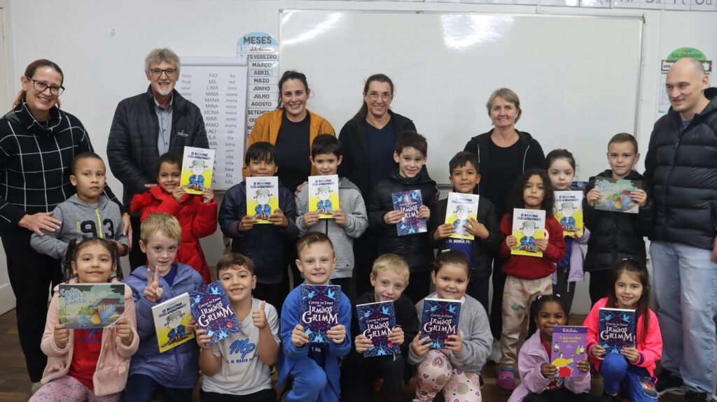 Nove anos semeando leitores: projeto já levou mais de 1,5 mil livros a crianças de Concórdia