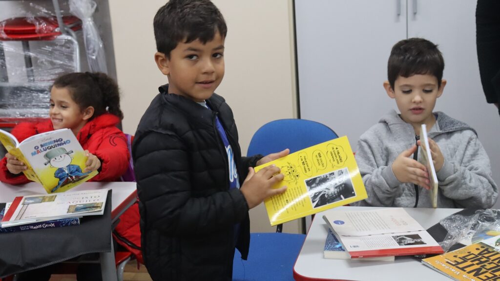 Nove anos semeando leitores: projeto já levou mais de 1,5 mil livros a crianças de Concórdia