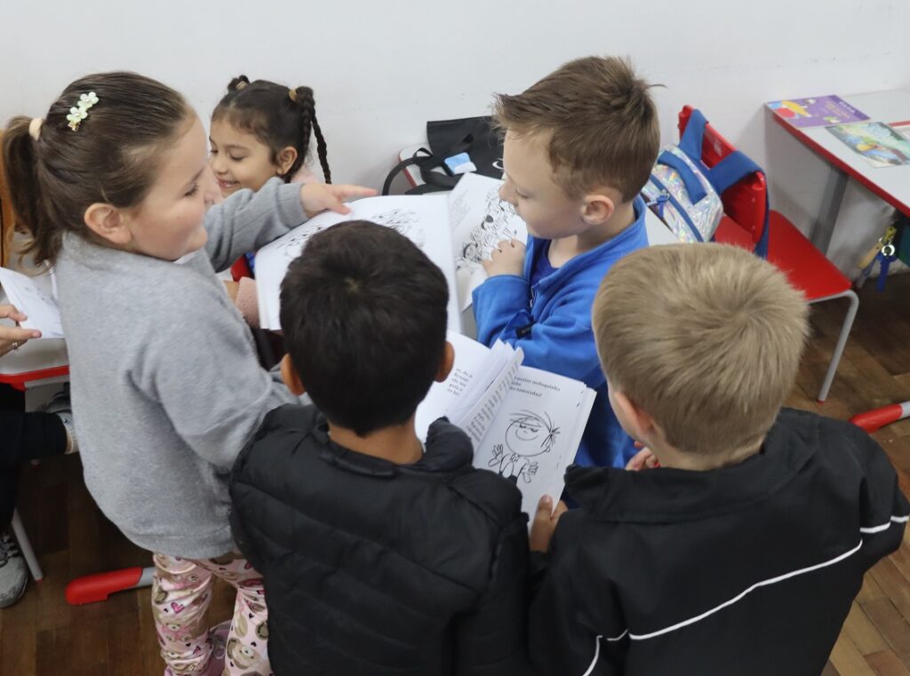 Nove anos semeando leitores: projeto já levou mais de 1,5 mil livros a crianças de Concórdia