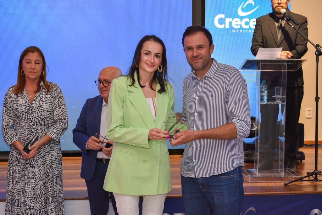 Celebração marca 25 anos da Crecerto com emoção, música e reconhecimento