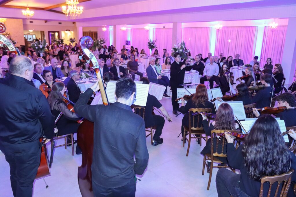 Celebração marca 25 anos da Crecerto com emoção, música e reconhecimento