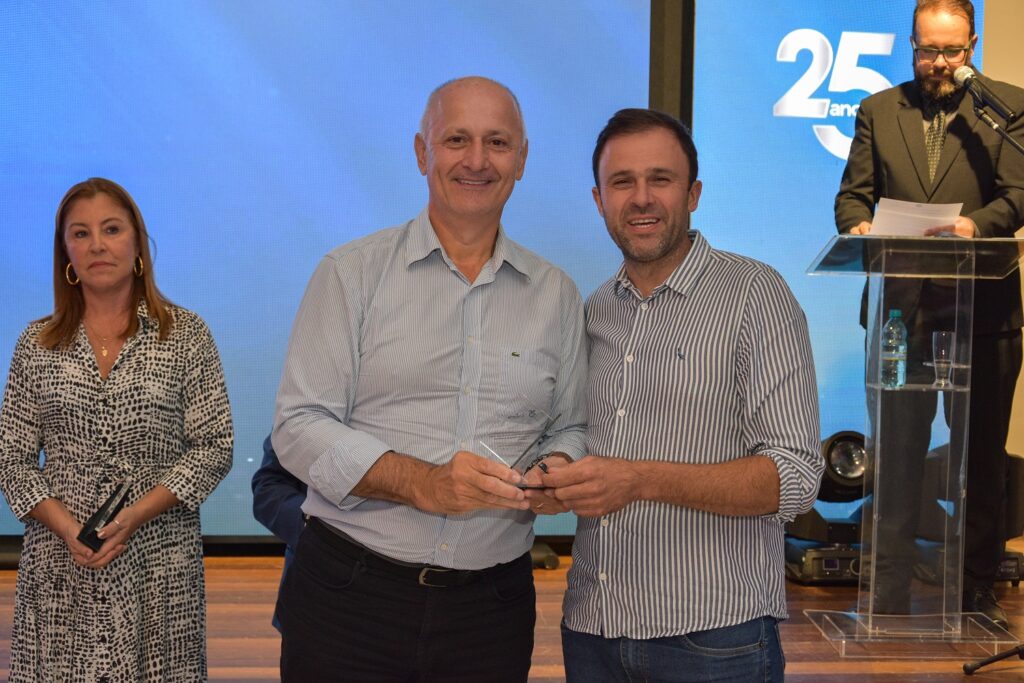 Celebração marca 25 anos da Crecerto com emoção, música e reconhecimento