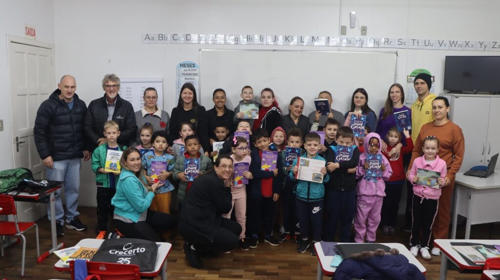 Nove anos semeando leitores: projeto já levou mais de 1,5 mil livros a crianças de Concórdia