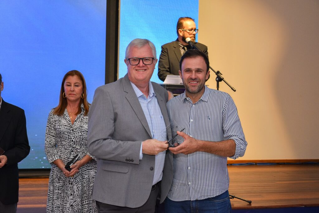 Celebração marca 25 anos da Crecerto com emoção, música e reconhecimento