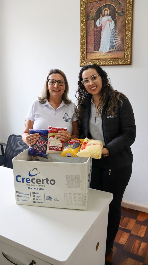 Crecerto doa alimentos à Paróquia Nossa Senhora do Rosário